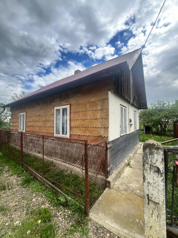 Casa renovabila și teren 850mp, Gura Humorului