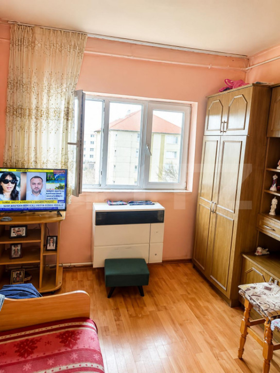 Garsoniera 22 mp, zona Blocuri - Campia Turzii