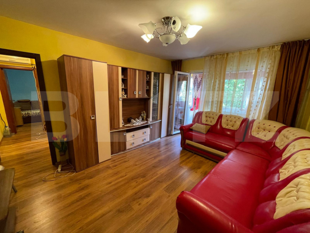 Apartament 3 camere semidecomandat, 49.70 mp, etaj 3, zona C