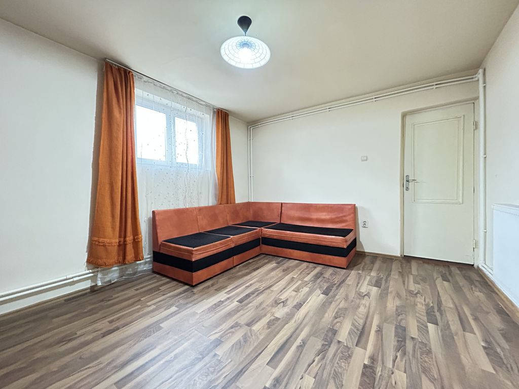 Casa P+1 ideala pentru 2 familii sau pentru inchiriere ??...