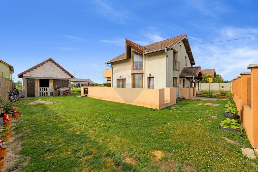 Casă spațioasă în Pecica, cartier Europa