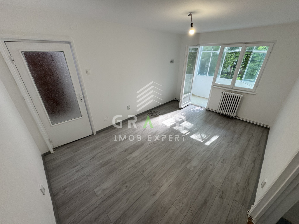 2 camere | Balcon | Baie cu geam | Etaj 1/4 | Minerva–Măn