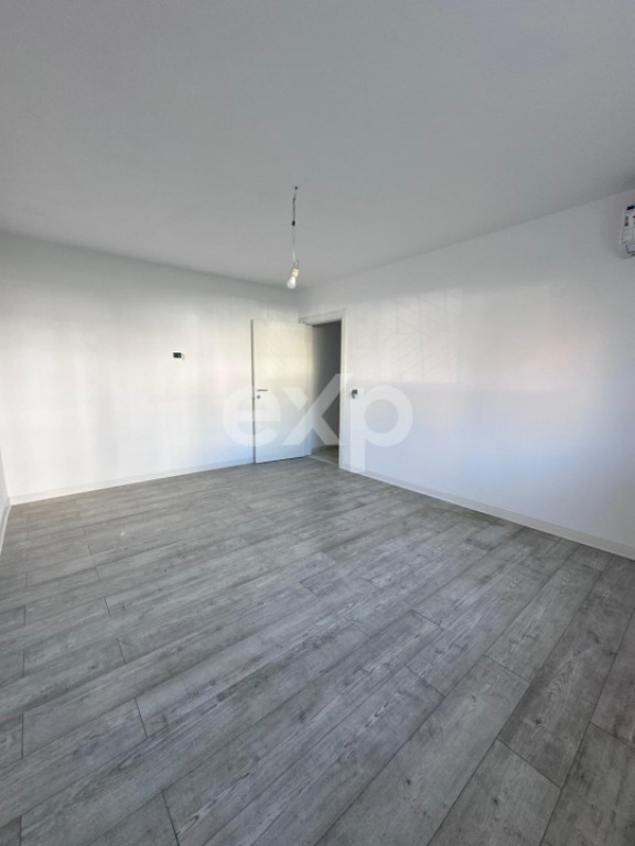 Apartament 3 camere, 80 mp, zona Micro 12