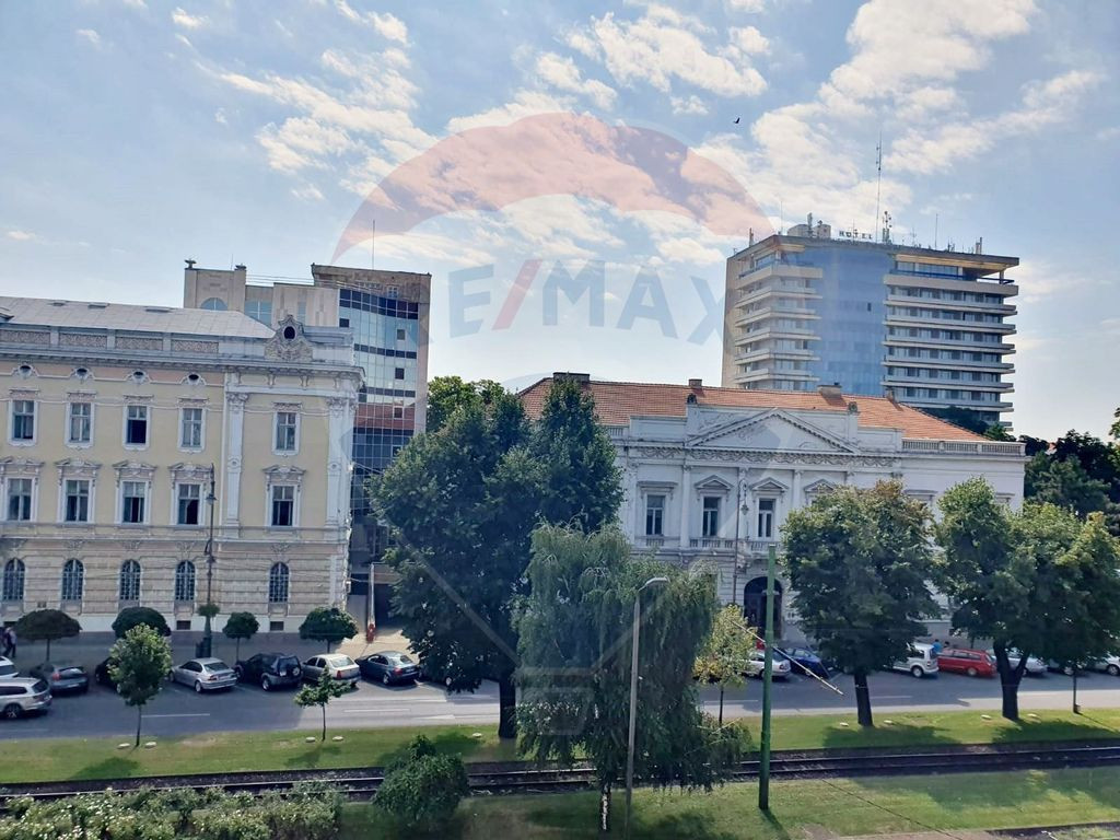 Apartament modern la parter, cu panouri fotovoltaice, zona B