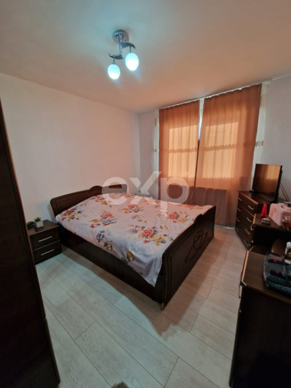 Apartament 2 camere decomandat , Micro 6