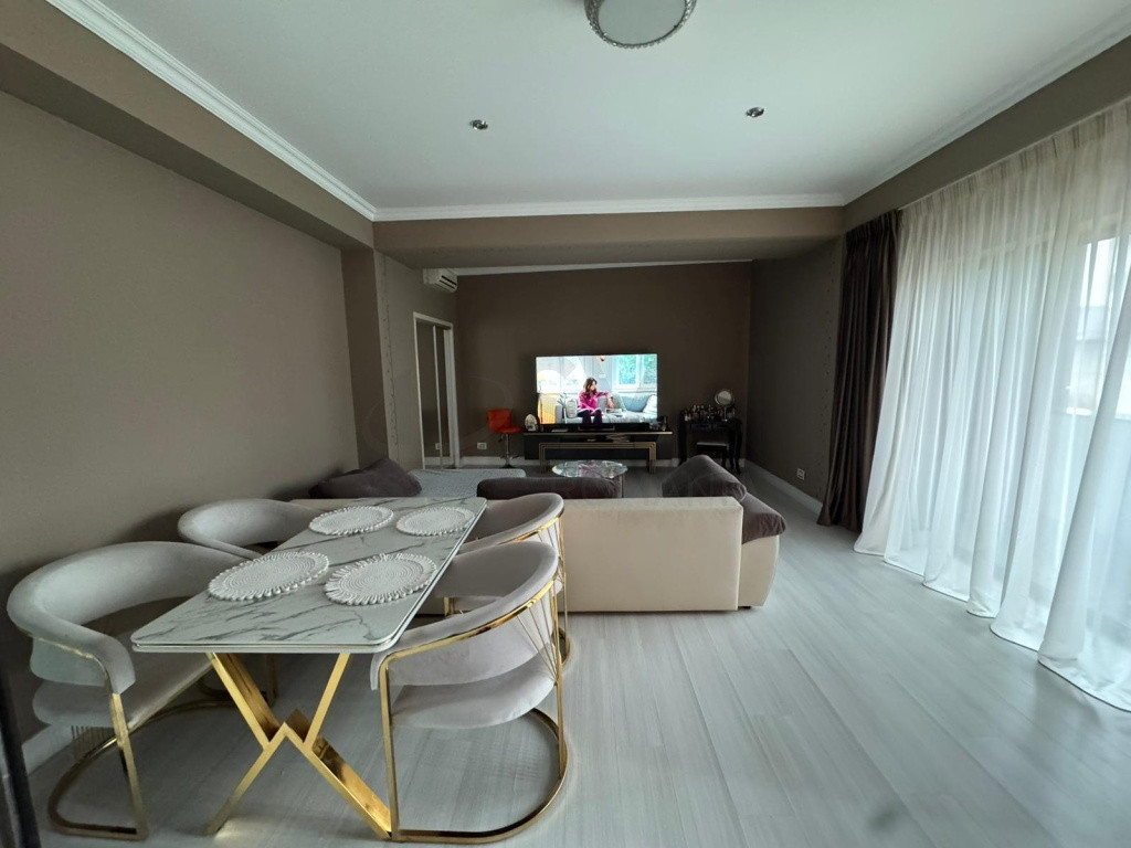 Apartament de 3 camere zona exclusivista