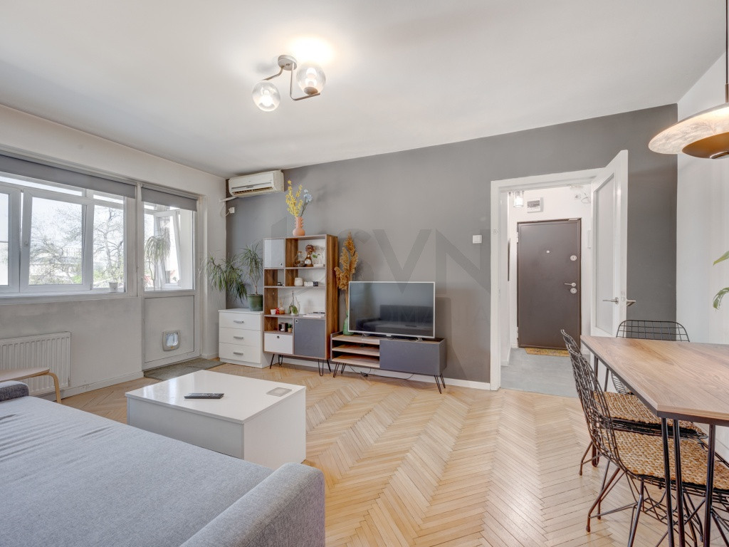 Apartament 2 camere l Renovat l Vedere Spate