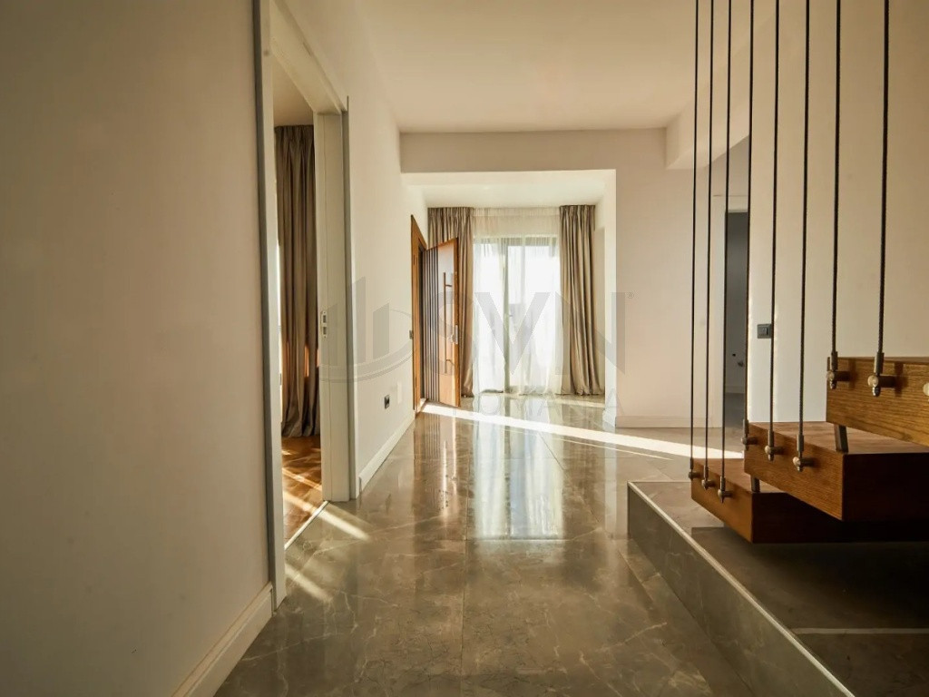 Vila 6 Camere cu Teren 390 mp Pantelimon Ilfov