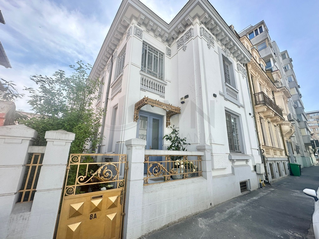 VILA IMPRESIONANTA l RENOVATA SI CONSOLITATA l DOROBANTI ...