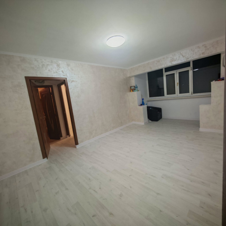 Alunisului- zona Marinarul, 2 camere, etaj 2, renovat