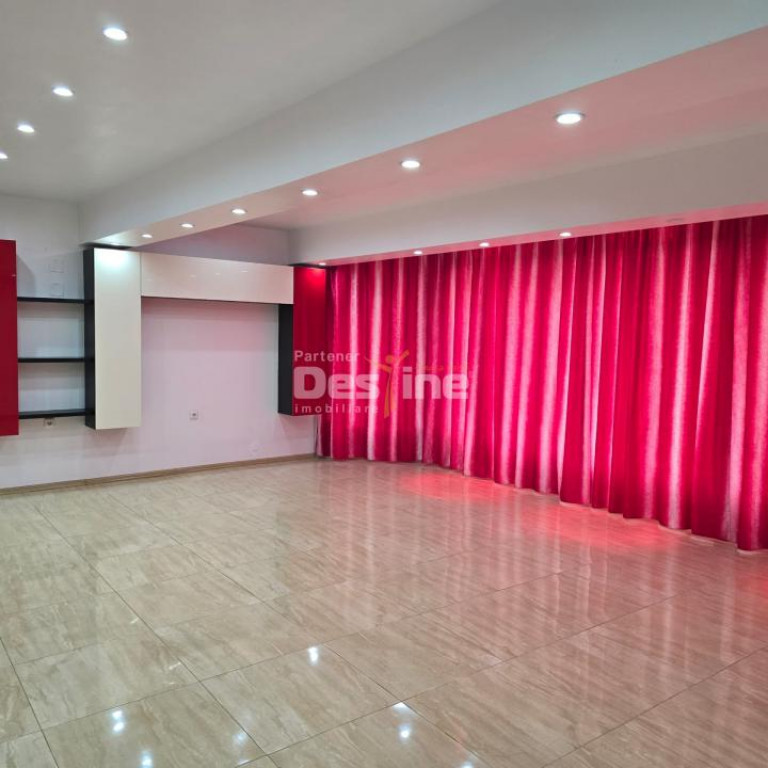 CASA / VILA DE VANZARE