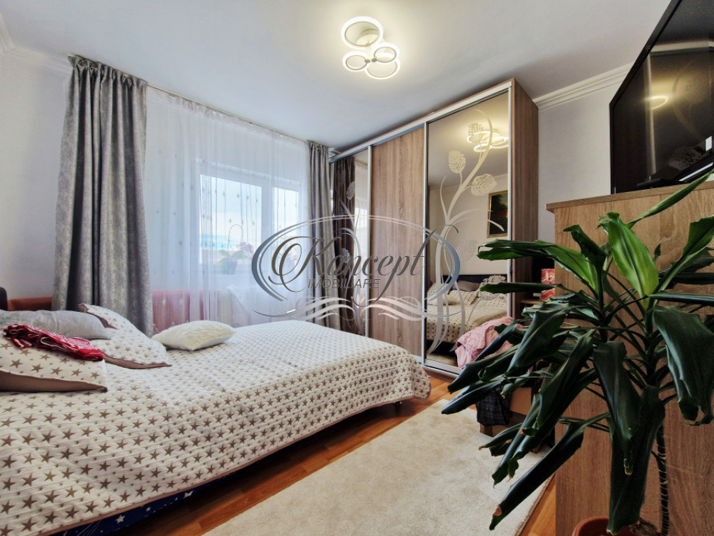 Apartament decomandat la etaj intermediar llanga caminele UT