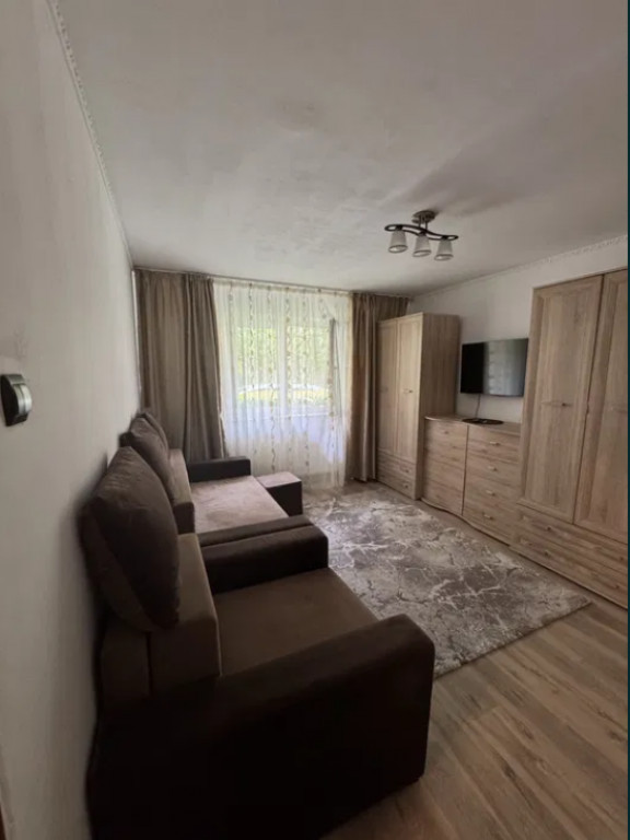 Apartament 2 camere, semidecomadat - zona Noua