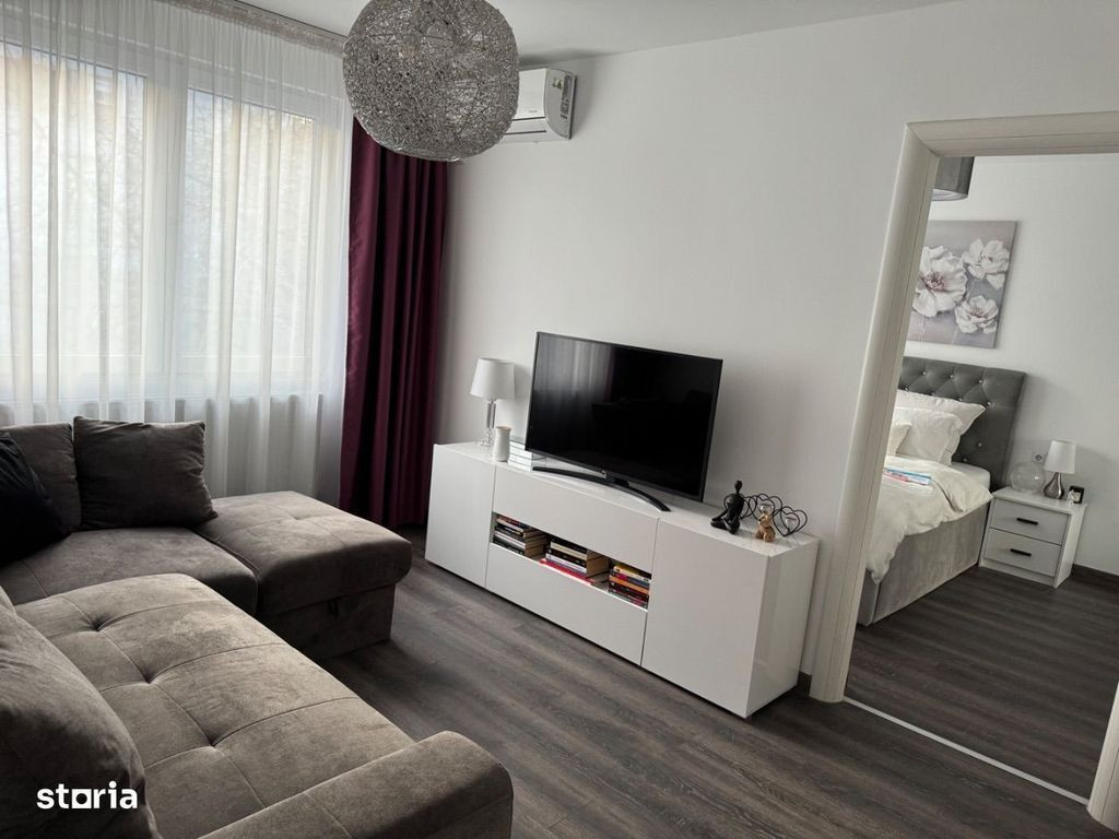De inchiriat apartament cu 3 camere, Micro19, mobilat, ut...