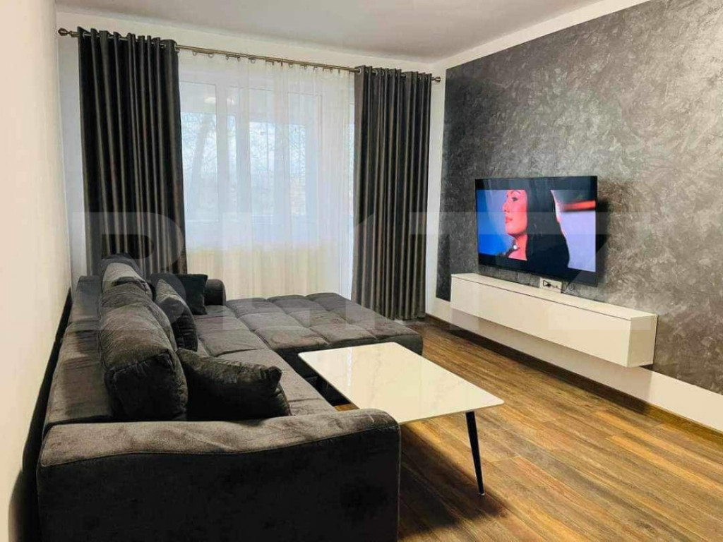 Apartament de vanzare, 55 mp, strada Aleea Savinesti
