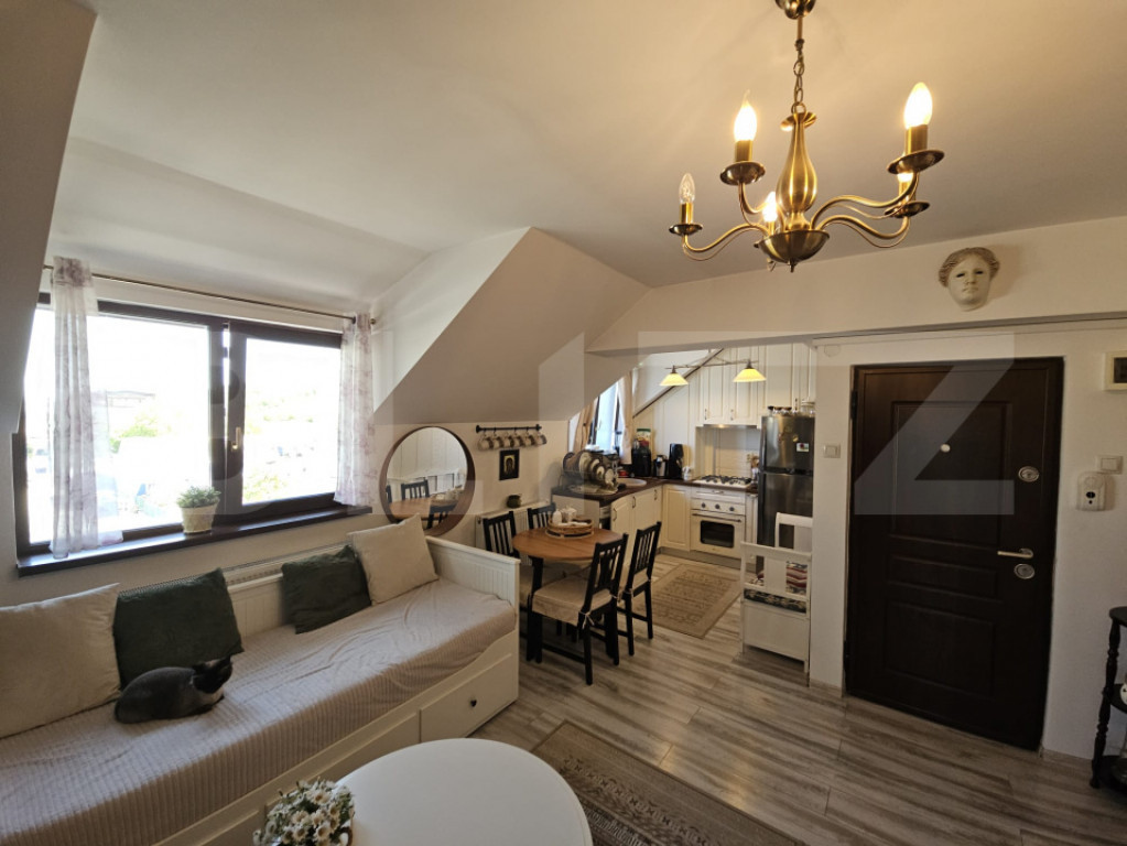 Apartament 3 camere, 59 mp, mobilat și utilat, pod, parcare