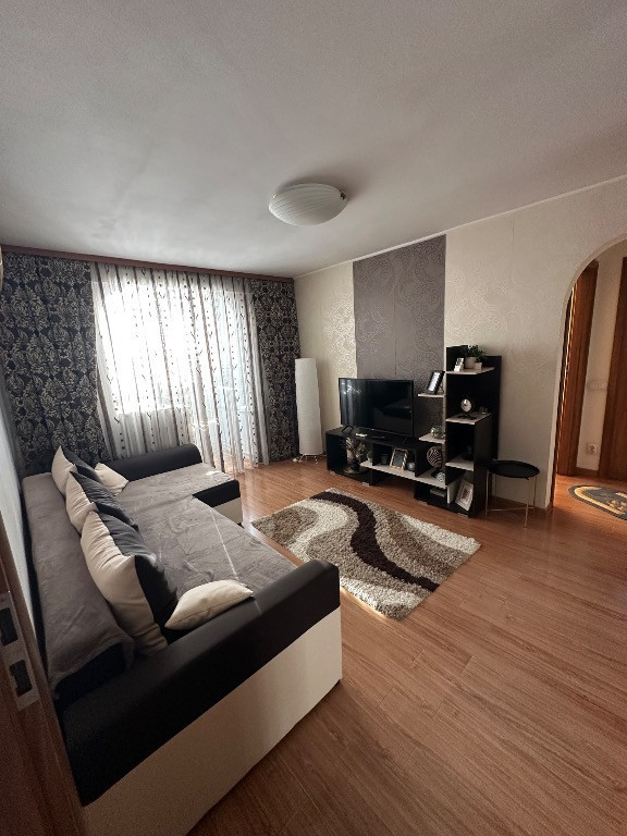 Apartament 2 camere semidecomandat - Bd. Timisoara (Frigocom)