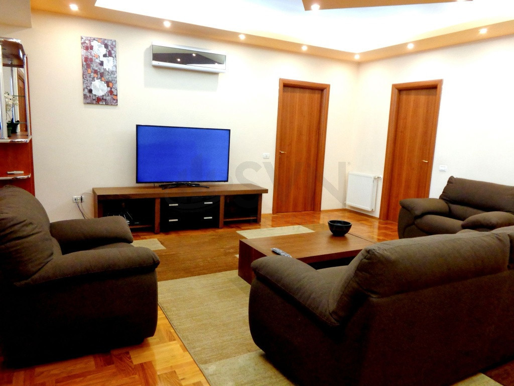 Apartament 3 camere de Herastrau