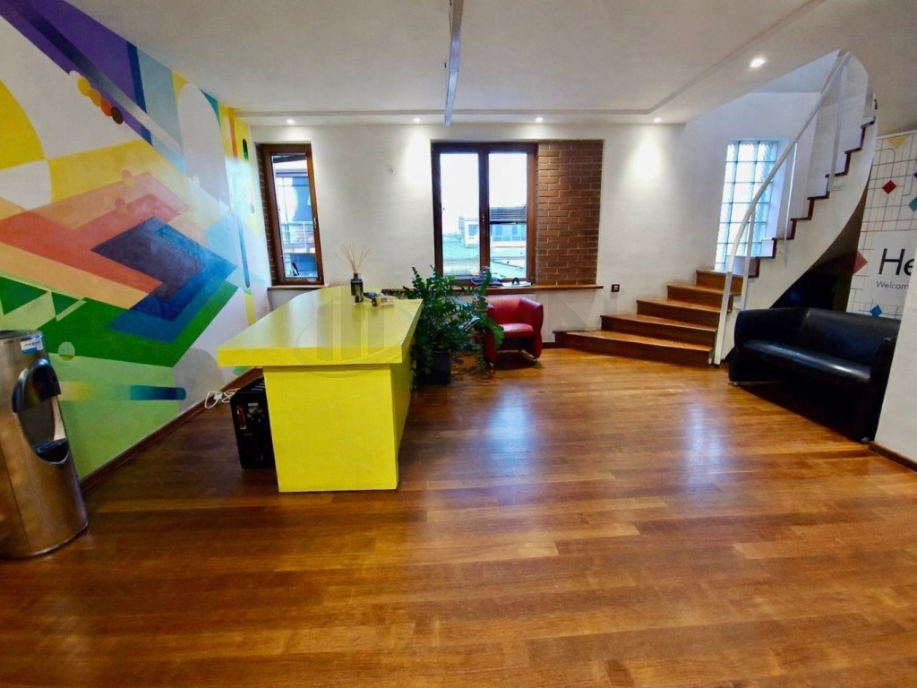 Triplex - 6 camere I Terasa 75 mp I View Superb I De vanzare
