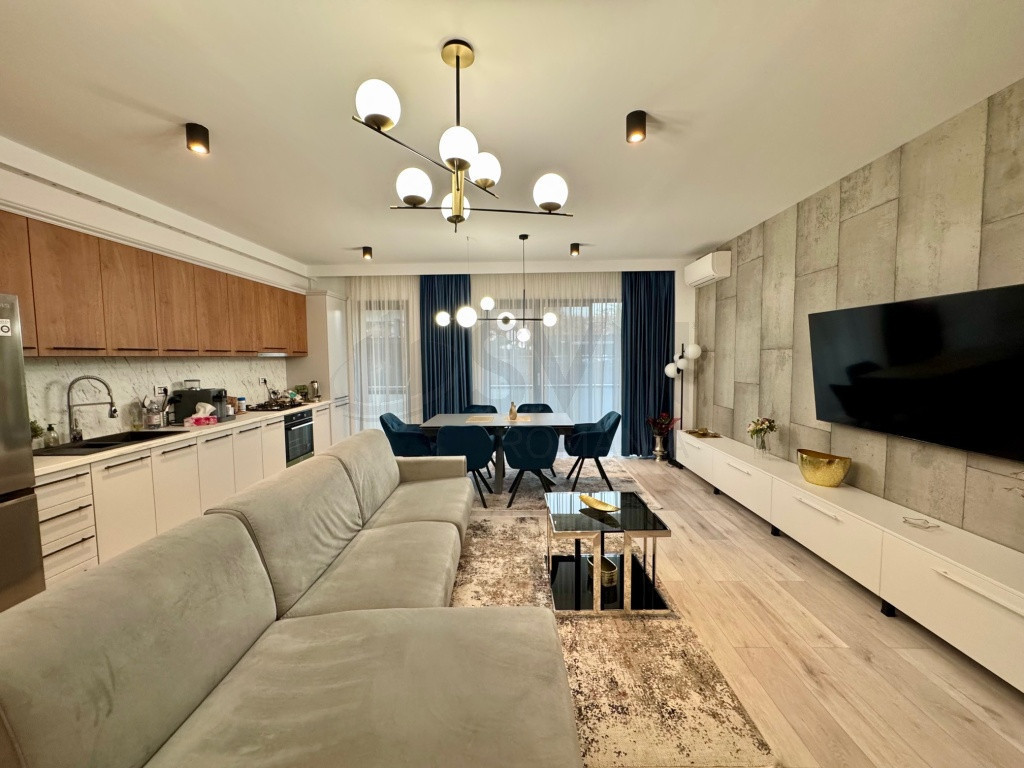 3 camere lux parter cu gradina complex ELA Baneasa