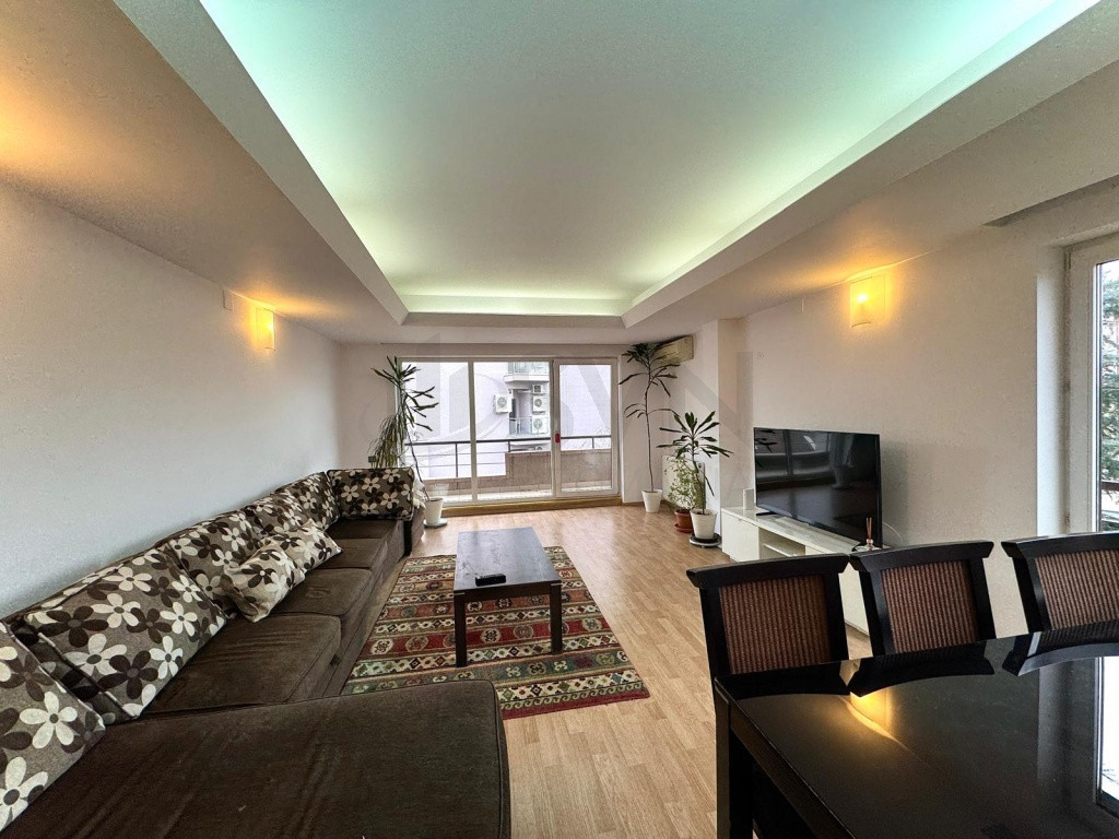 Apartament 4 Camere Spatios si Elegant