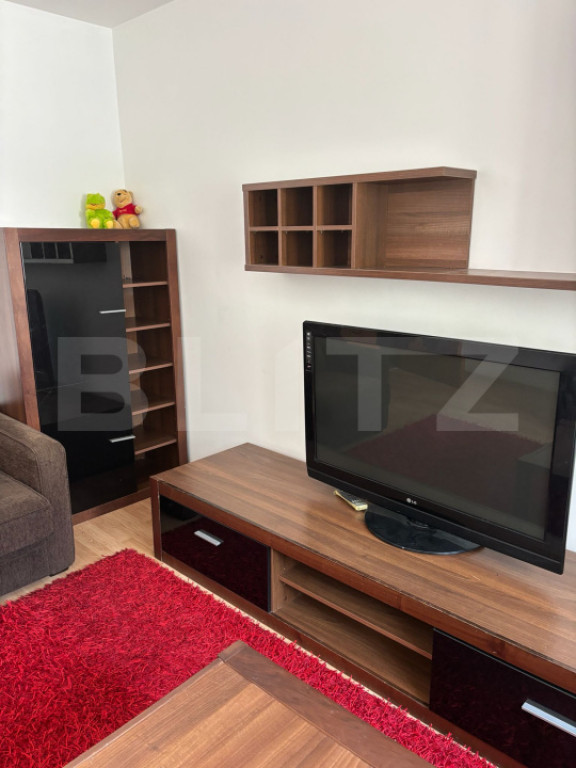 Apartament 3 camere, decomandat, 60 mp, etaj 1/4, zona Georg