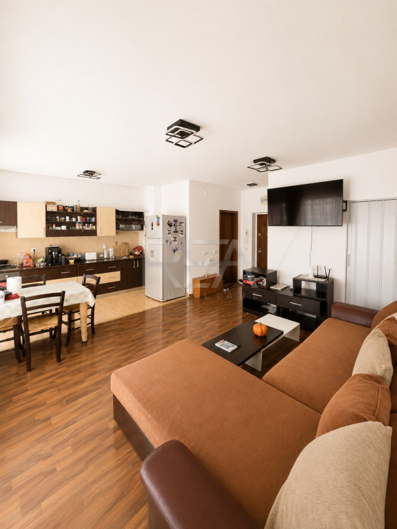 3 camere Titan decomandat,centrală,et. 5,an 2009,70 mp