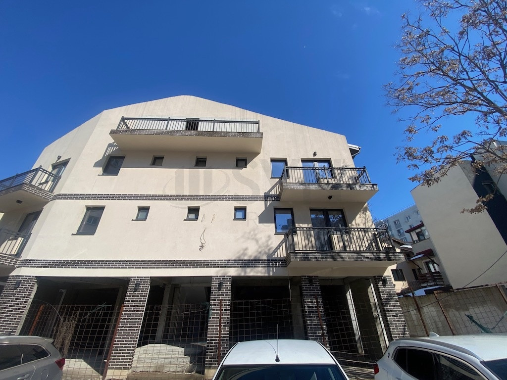 VILA MODERNA-OTOPENI-PET FRIENDLY-GRADINA