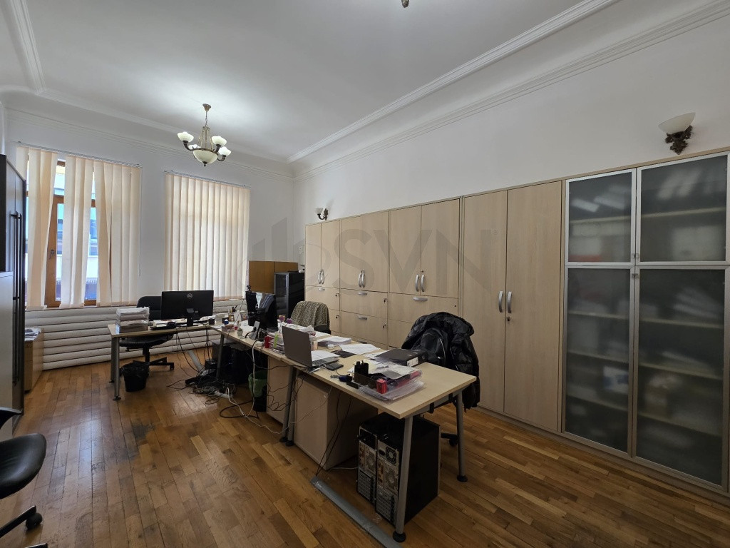 Spatiu comercial 5 camere birouri l Ultracentral