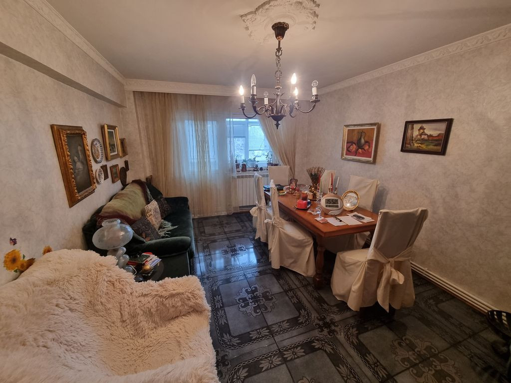 Faleza nord unirii- apartament 4 camere decomandat