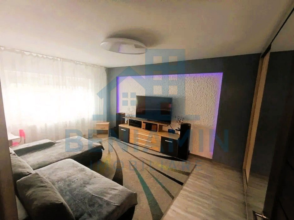 2 decomandate - etaj 1- mobilat - utilat - 55mp - central...