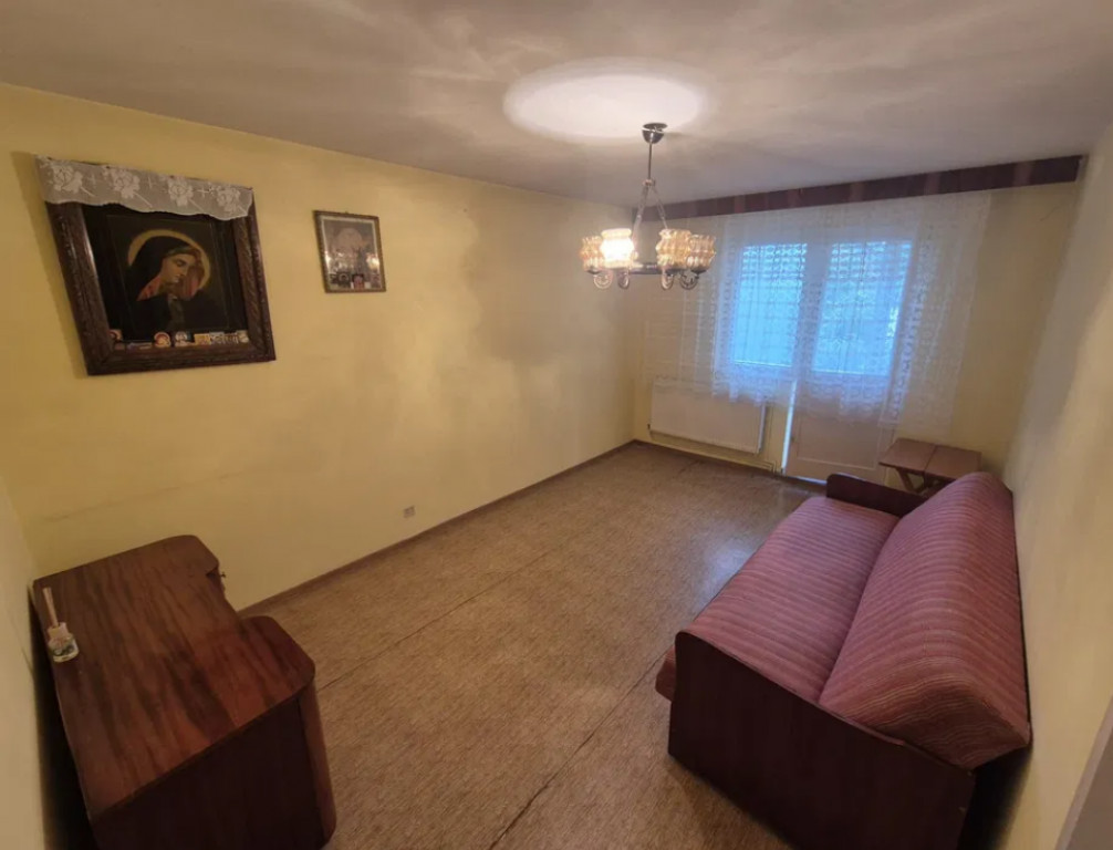 Apartament 2 camere, semidecomandat - zona Grivitei.