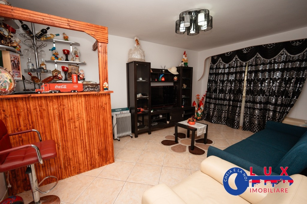 ID 3656 APARTAMENT 3 CAMERE DE VÂNZARE – CARTIER C5