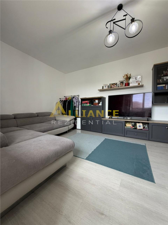 Metrou MIHAI BRAVU -- Apartament 2 camere decomandat