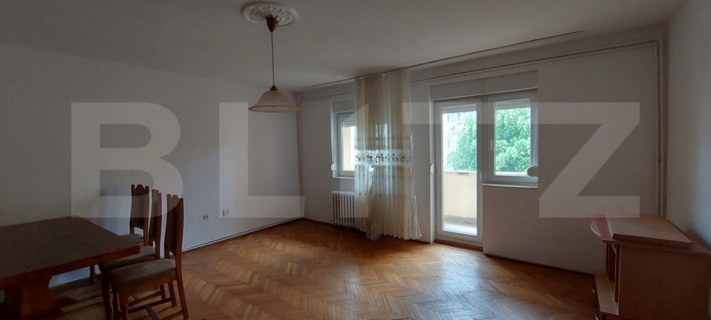 Apartament 3 camere, 114.67 mp, etaj intermediar, zonă Cent