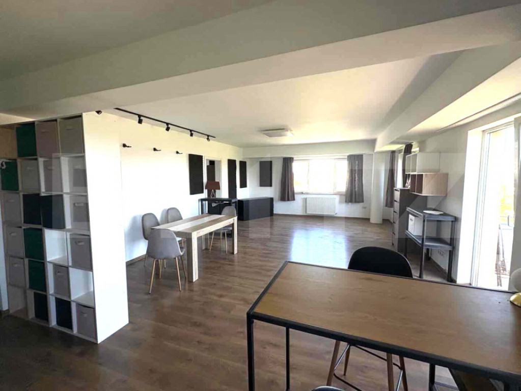 Apartament modern, 3 camere, 2 bai, parcare, Calea Turzii