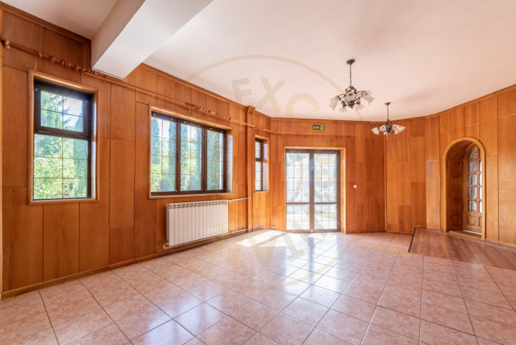 Vila spațioasă + teren 1500 mp, Bascov- Județ Arges