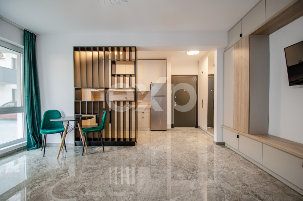 Spațiu Comercial + teren cu izvor de apă minerală în Bac