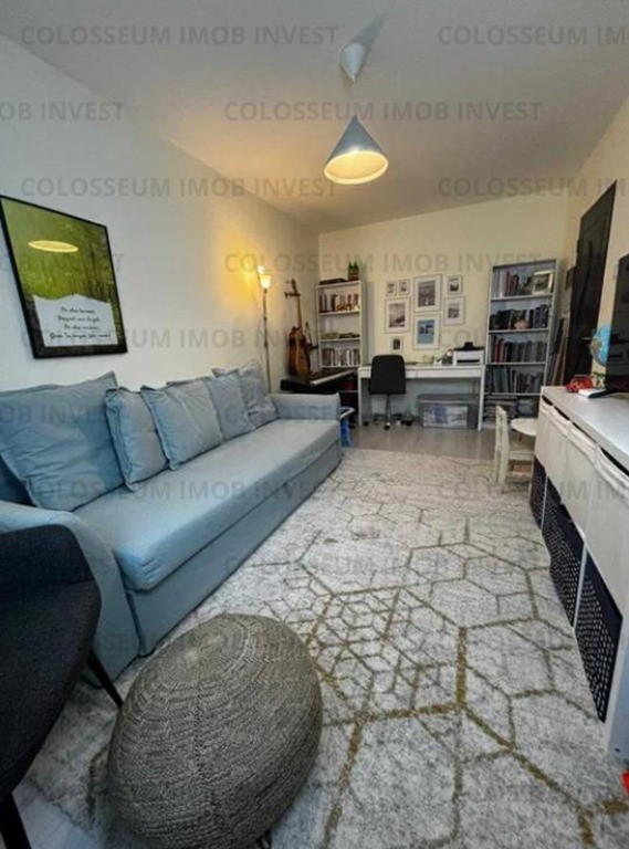 COLOSSEUM: Apartament 2 Camere Decomandat utilat parcare Astra