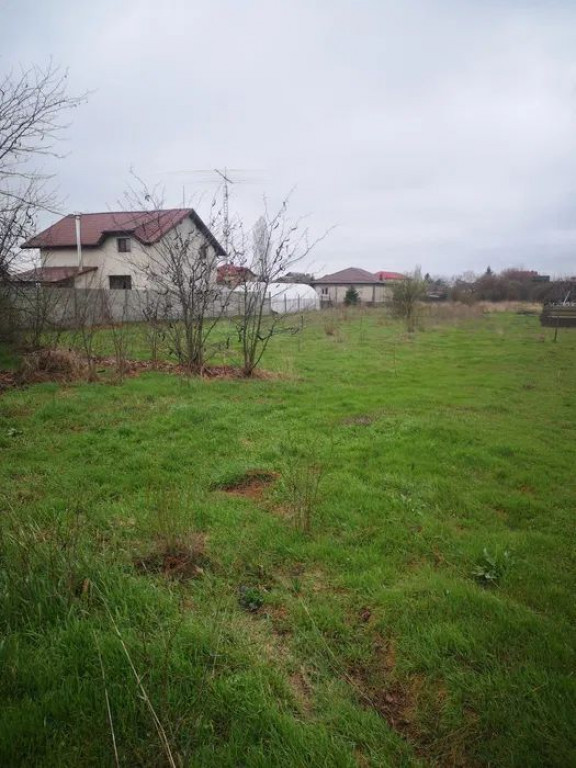 Teren intravil+proiect casa/com.Cornetu/IF la 3min de aut...