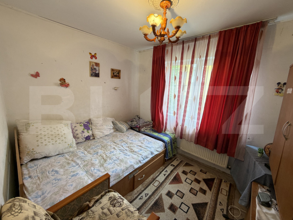 Apartament 3 camere, 53 mp, etaj 2, zona Plopilor