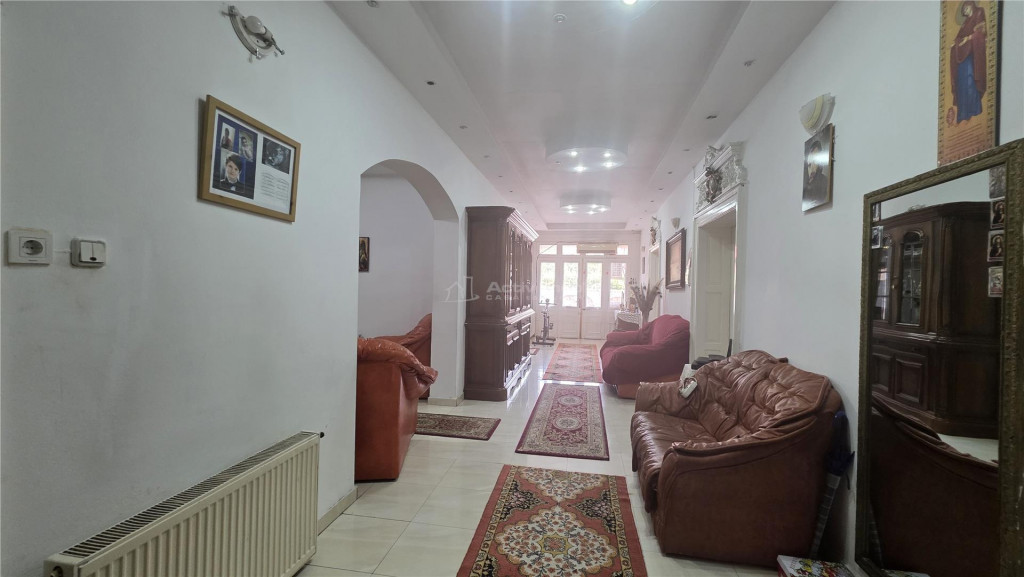 Casa boiereasca, teren 418 mp, pretabila- clinica, birouri,