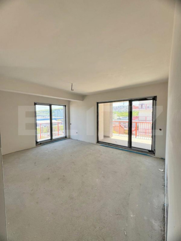 Apartament 3 camere, 71.40 mp, zona VIVO