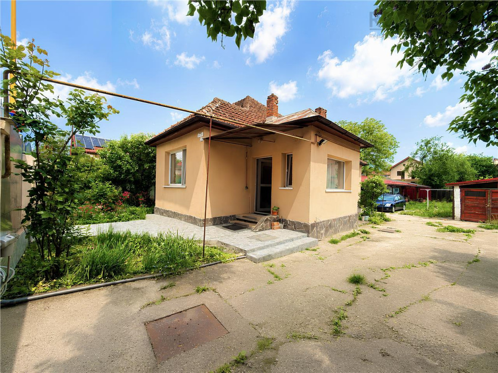 Casa in zona Florilor cu teren de 579 mp la