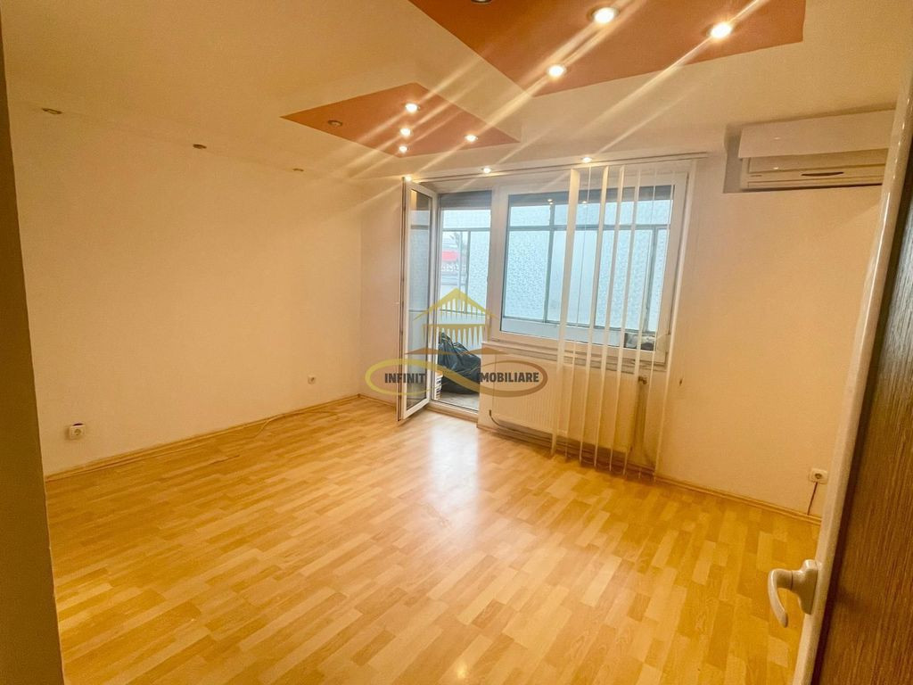 De vanzare apartament 4 camere decomandate Castanilor Bacau
