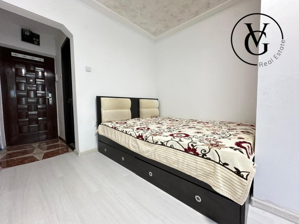 Garsoniera Superba Poarta 6