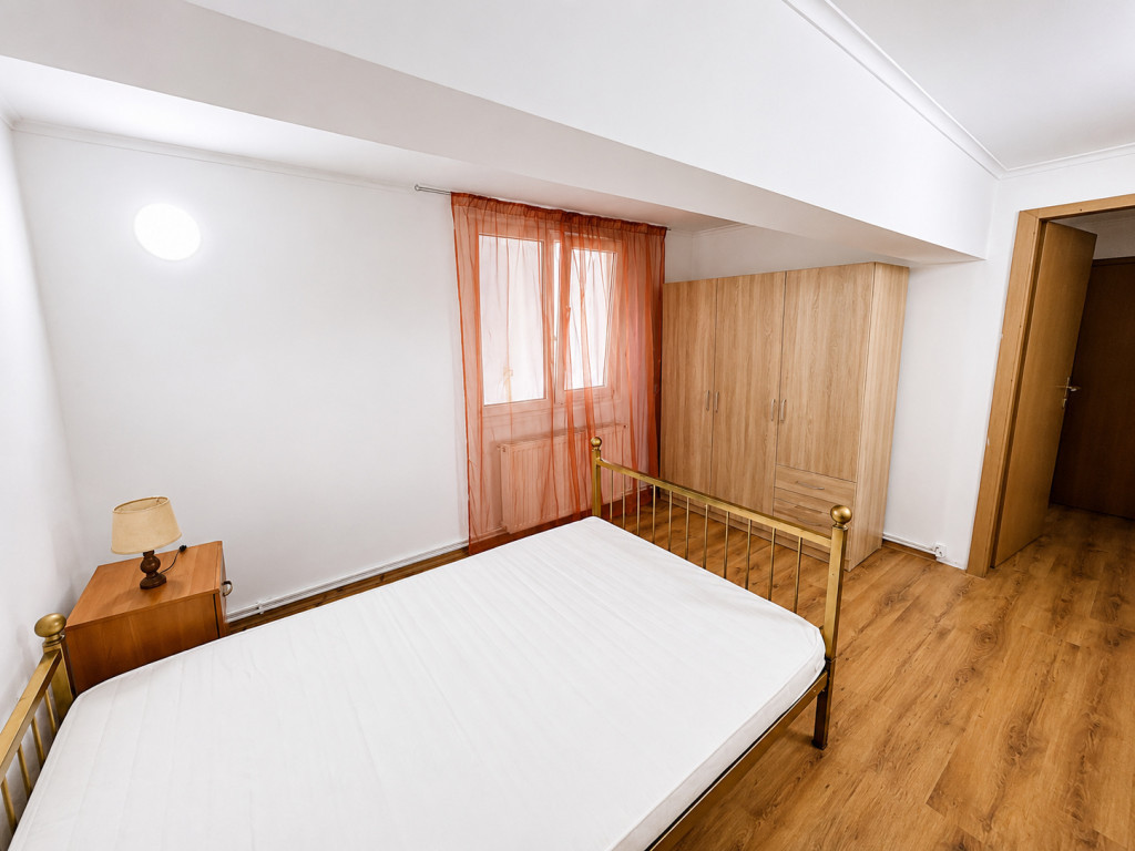 Apartament cu o cameră zona Lunei