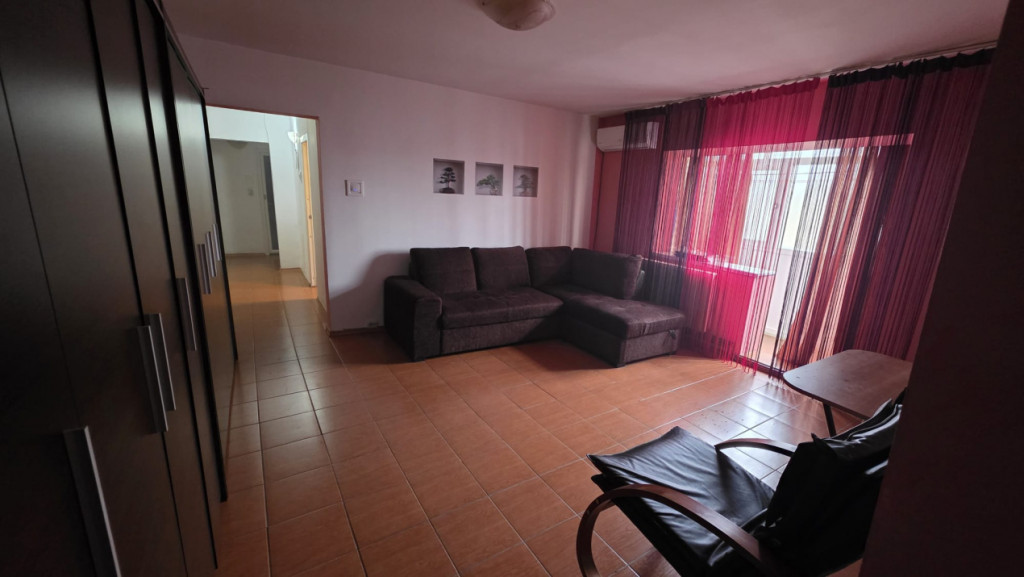 Apartament 3 camere, 66 mp, etaj 3/4, zona Filiasi
