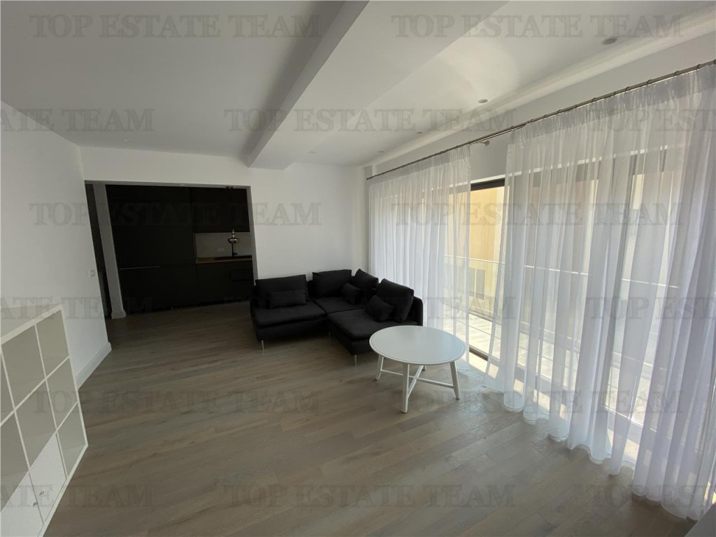 Apartament cu 3 camere de in Piata Victoriei