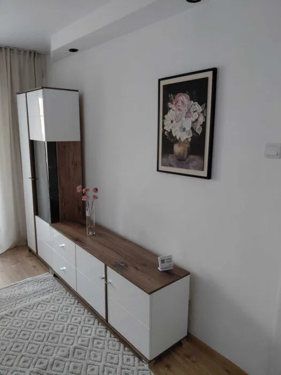 Apartament Cu 2 Camere Zona George Enescu